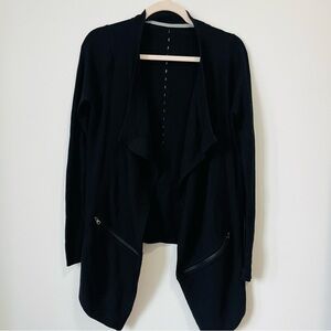 Lululemon Resolution Wrap Black Size 8